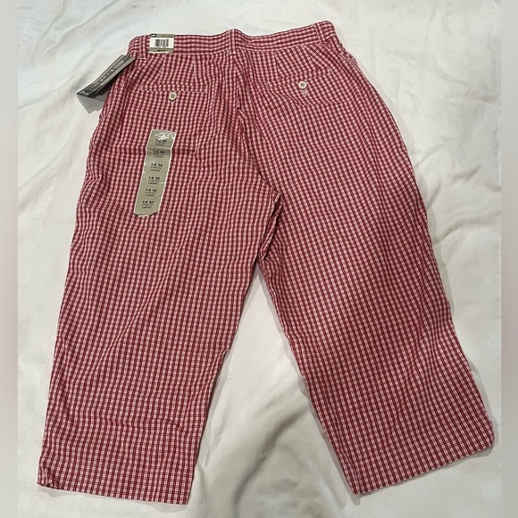 Lee Khakis Classic STRETCH MID RISE, BELOW THE KNEE RED POPPY CHECK SIZE 14M - Picture 6 of 8